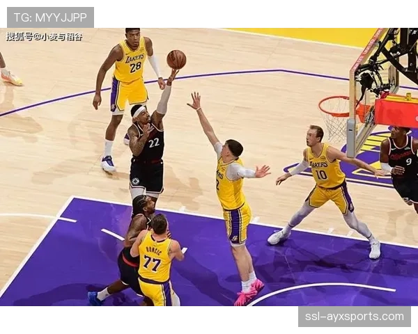 尼德豪泽右脚利斯弗朗克韧带撕裂，快船侧翼投射点再减员