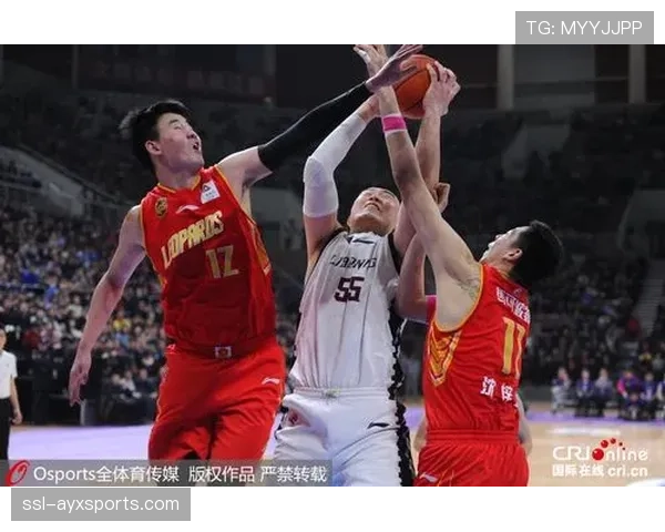 伯顿21分9篮板2助攻 广州外线得分点提供火力支援